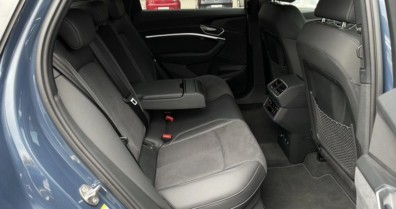 Audi e-tron cena 329900 przebieg: 4955, rok produkcji 2022 z Częstochowa małe 742